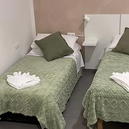 Gemelli Tre Casa de hóspedes *